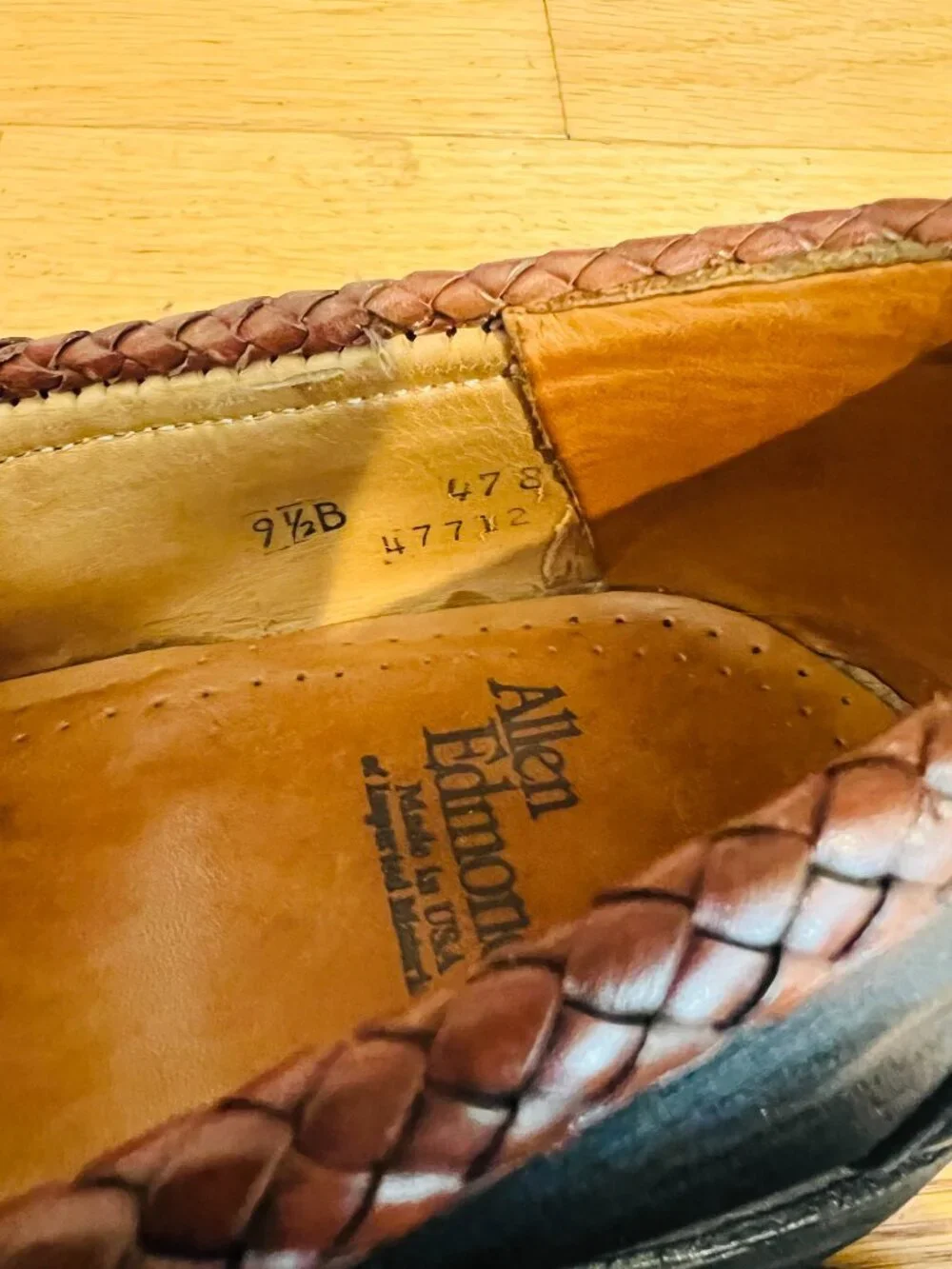 Allen Edmonds Maxfield tassel loafers SIze 9.5 B